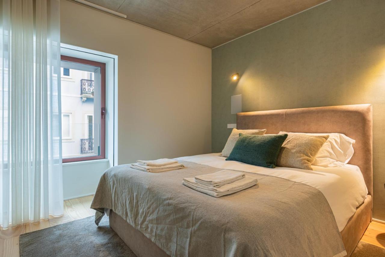 Hidden Pearl W/ Patio & Pool By Lovelystay Lisbon Exterior photo